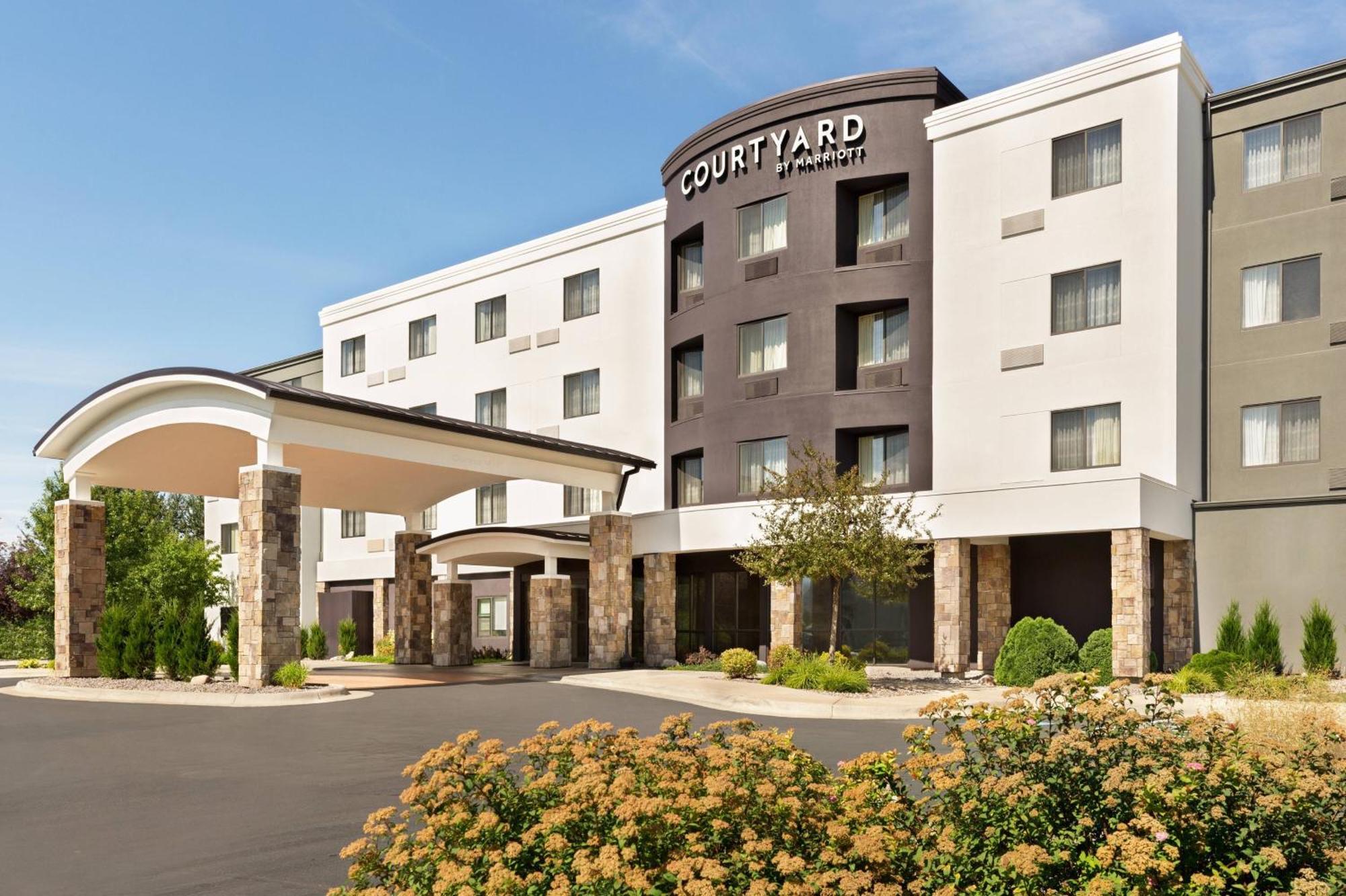 Courtyard Missoula Hotel Exterior photo